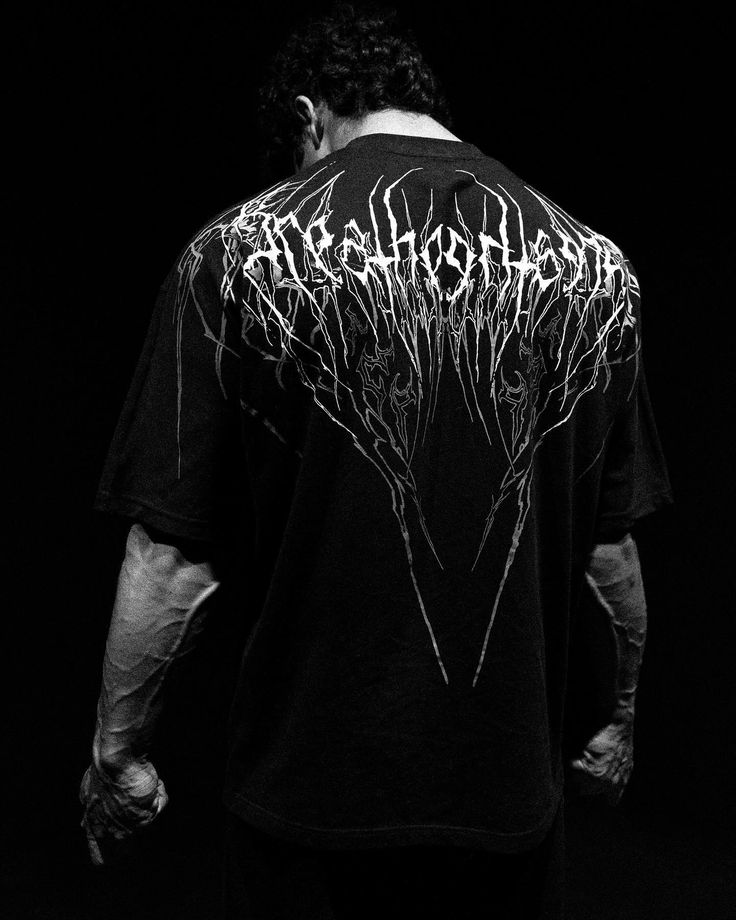 𝑺𝒕𝒐𝒓𝒎𝒄𝒉𝒂𝒔𝒆𝒓𝒔